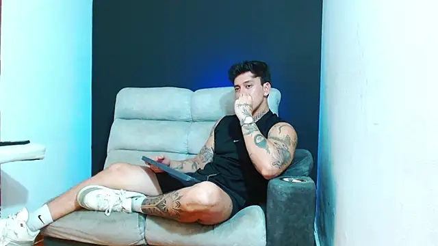 JUSTIN FULLER1 online show from July 2026 08:58:01 PM