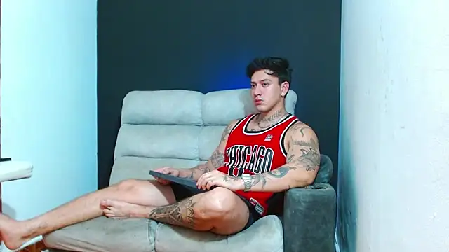 JUSTIN FULLER1 online show from July 2026 01:36:01 AM