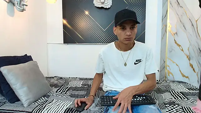 JordanAndAndrew online show from September 2025 07:36:02 PM