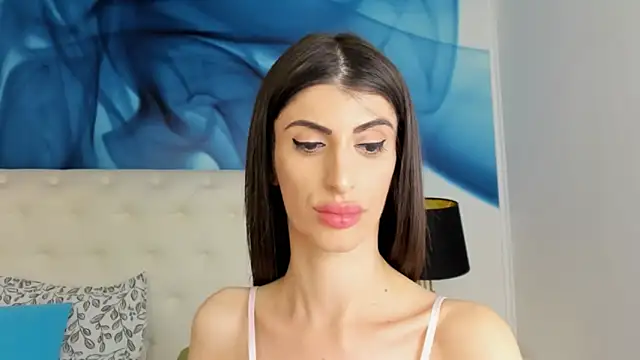 Snapshot of SkinnyDolly chatting on January 2025 03:04:02 AM SkinnyDolly online show from January 2025 03:04:02 AM