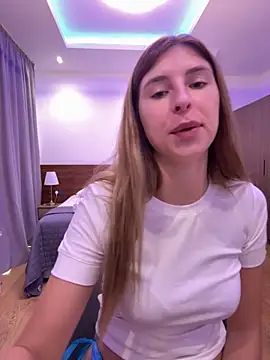 emma05 online show from November 2025 06:49:01 AM