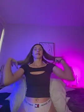 emma05 online show from May 2026 05:38:02 AM