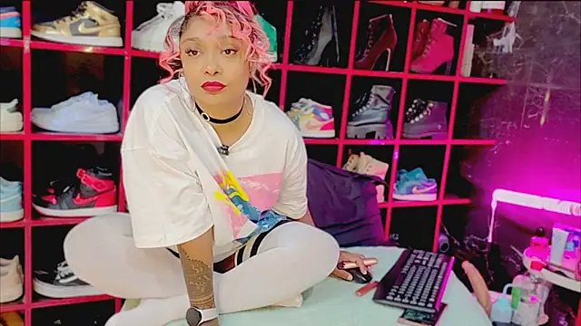 Indianbrownie online show from March 2026 10:58:01 PM