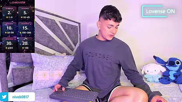 ander deimond  online show from April 2026 01:04:02 PM