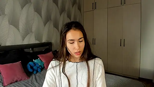 Bambiii bby online show from September 2025 03:30:02 AM