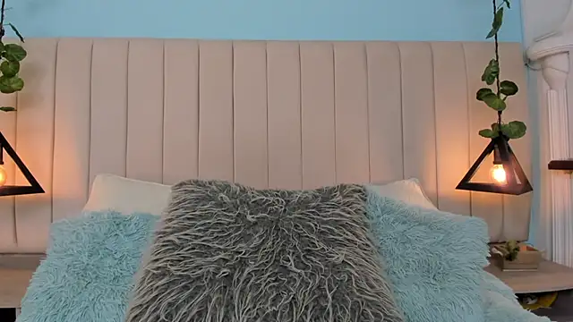 JulianaWaldo online show from March 2025 01:03:02 PM