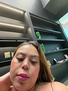 lariic online show from July 2026 06:17:01 PM