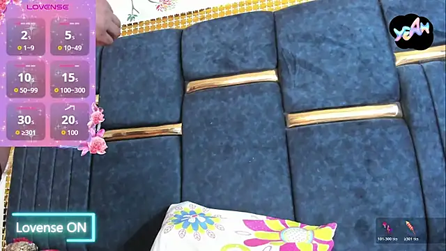 skaysanchez1 online show from October 2025 07:52:01 PM