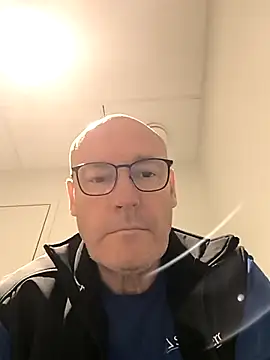 bogland33 online show from November 2025 04:50:01 PM