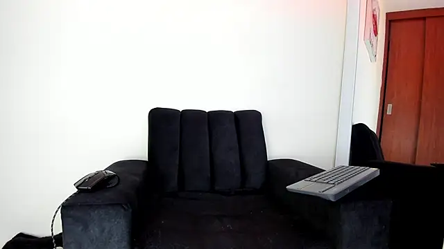 Snapshot of its__angelica_ chatting on December 2024 06:16:01 PM its angelica online show from December 2024 06:16:01 PM