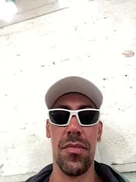 Snapshot of dantedesirexx chatting on February 2025 05:58:01 PM dantedesirexx online show from February 2025 05:58:01 PM