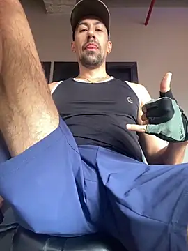 Snapshot of dantedesirexx chatting on November 2025 08:16:01 PM dantedesirexx online show from November 2025 08:16:01 PM