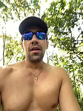 Snapshot of dantedesirexx chatting on November 2025 04:13:02 PM dantedesirexx online show from November 2025 04:13:02 PM