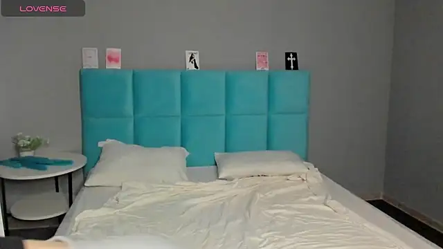 Esme Runn online show from December 2024 10:28:02 AM