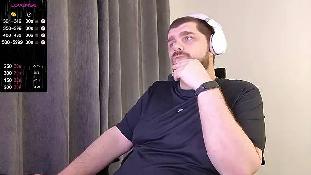 Snapshot of KingMarti chatting on February 2026 12:38:02 AM KingMarti online show from February 2026 12:38:02 AM