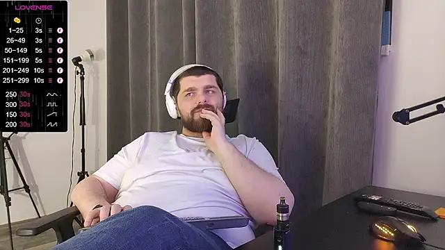 Snapshot of KingMarti chatting on February 2026 06:31:02 AM KingMarti online show from February 2026 06:31:02 AM