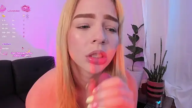 Niicoleta online show from April 2026 02:27:02 AM