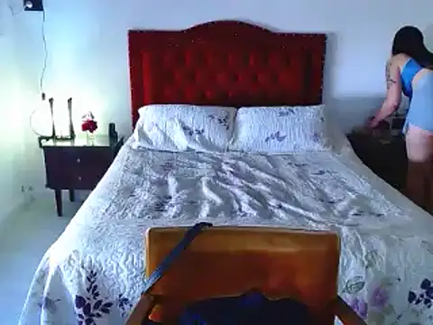 Snapshot of Alma-Mora chatting on January 2025 05:07:02 PM Alma-Mora online show from January 2025 05:07:02 PM