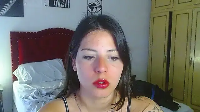 Snapshot of Alma-Mora chatting on September 2025 10:27:01 AM Alma-Mora online show from September 2025 10:27:01 AM