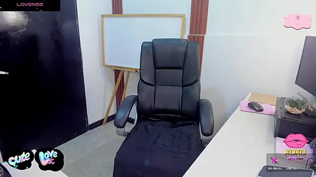 Snapshot of Jeen_Taylor chatting on June 2026 08:10:02 PM Jeen Taylor online show from June 2026 08:10:02 PM