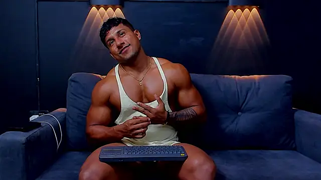 CallumMuscle online show from February 2025 03:33:01 AM