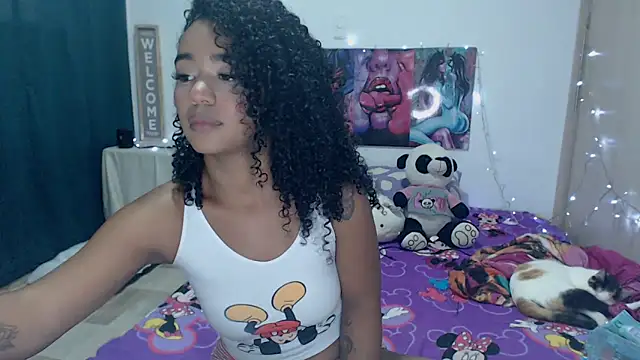 evafoxs online show from February 2025 06:42:02 PM