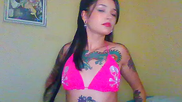 Snapshot of felinebitxx chatting on February 2025 01:12:02 AM felinebitxx online show from February 2025 01:12:02 AM