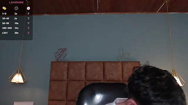 AlejooTwink online show from December 2024 09:51:01 PM