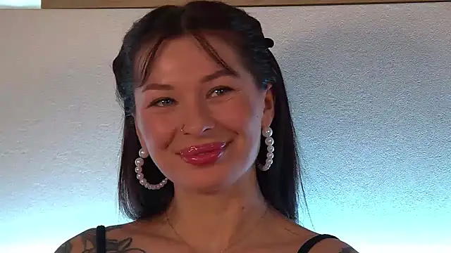 AlexandraBloom online show from February 2025 03:45:01 AM