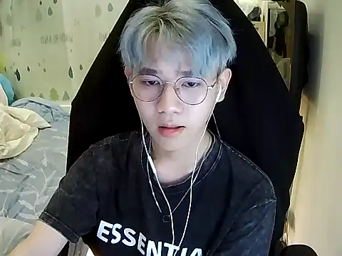 peng5964 online show from December 2024 02:06:02 PM