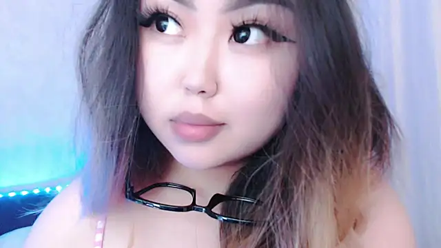 Snapshot of amelia_sunlight chatting on June 2026 05:23:01 PM amelia sunlight online show from June 2026 05:23:01 PM