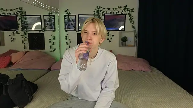 Ron Vils online show from January 2025 02:37:01 AM