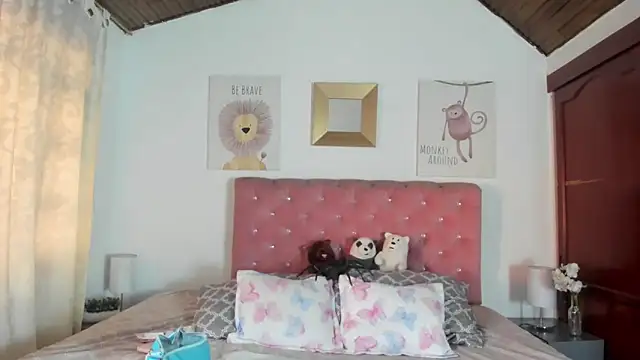 CelessteRedds online show from October 2025 11:30:01 AM