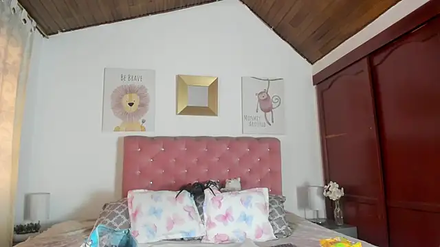 CelessteRedds online show from October 2025 11:44:01 AM