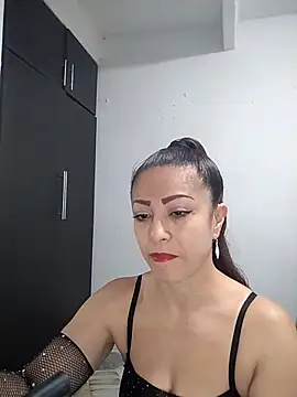 Venus-Wood online show from February 2026 03:28:01 PM