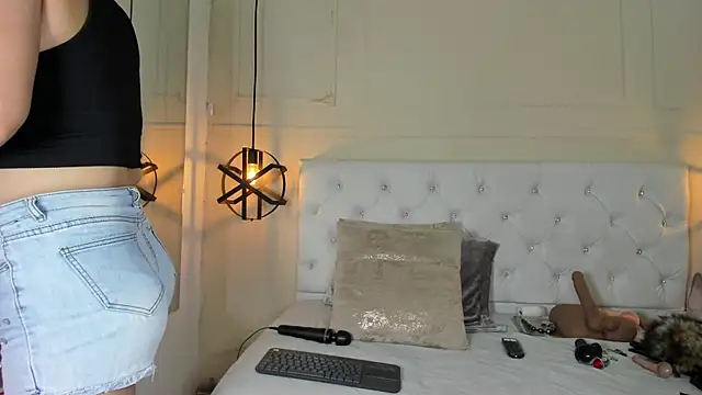 Slut Milf  online show from January 2025 06:41:02 PM