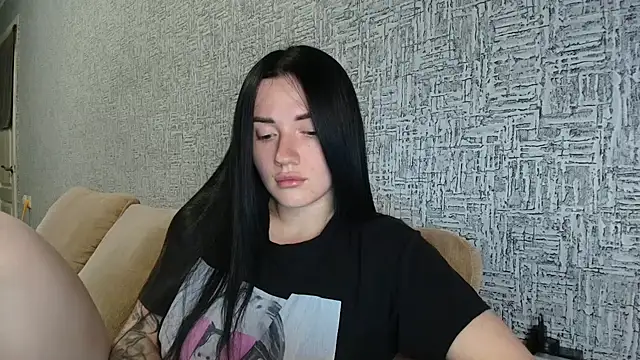 Liana diva online show from April 2026 04:45:02 PM