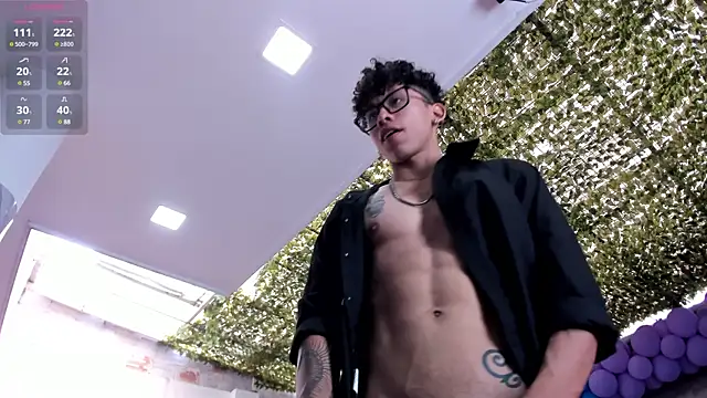 AkazaBoy  online show from February 2025 01:08:01 PM