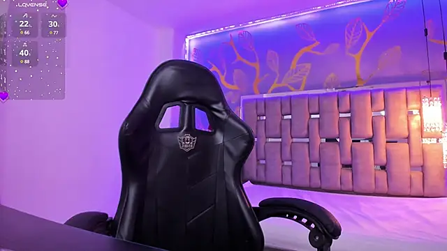 AkazaBoy  online show from March 2025 07:48:01 AM