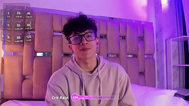 AkazaBoy  online show from September 2025 07:57:01 PM