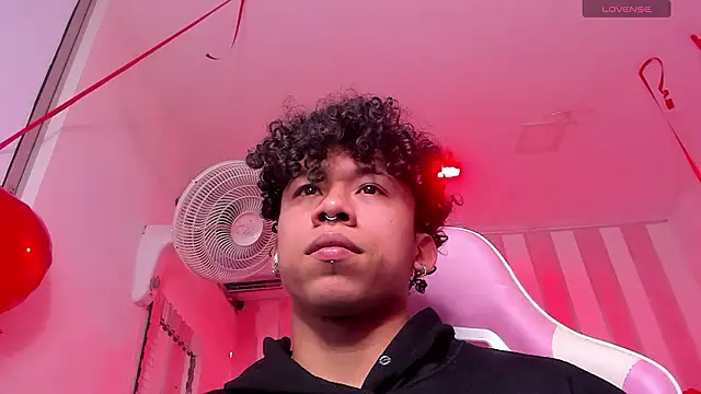 AkazaBoy  online show from February 2026 05:01:01 AM