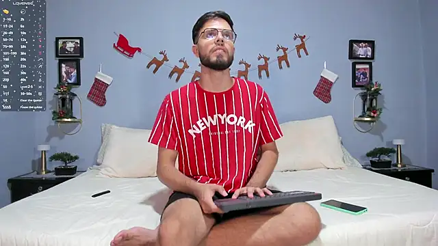 ETHAN ADAM online show from December 2024 09:09:01 PM