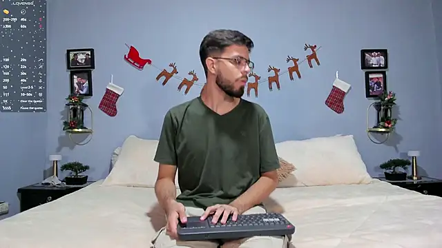 ETHAN ADAM online show from December 2024 09:09:02 PM