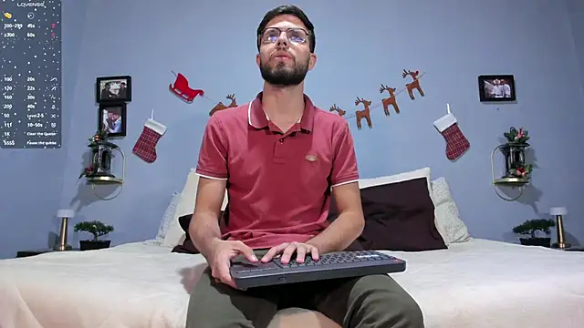 ETHAN ADAM online show from December 2024 09:58:01 PM