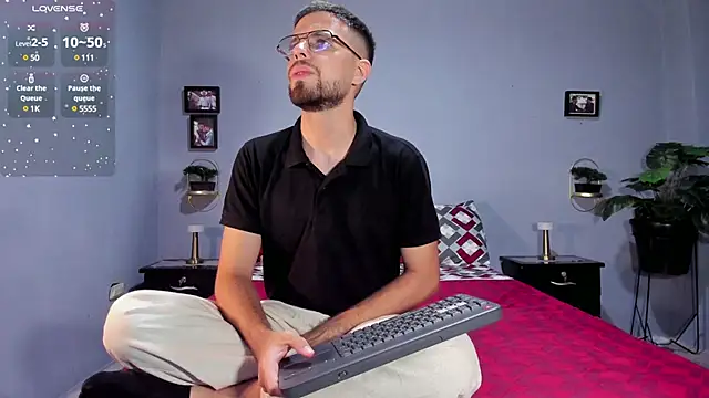 ETHAN ADAM online show from January 2025 11:35:01 PM