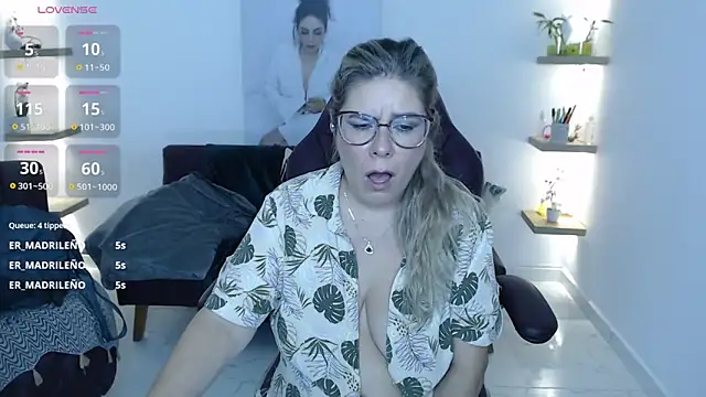 Serenay  online show from June 2026 12:32:02 AM