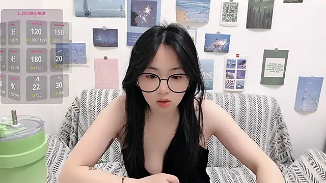 LiLiYbaby online show from December 2025 06:19:02 AM