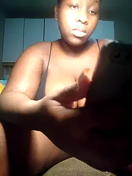 Snapshot of MelaninBear chatting on March 2025 07:38:01 PM MelaninBear online show from March 2025 07:38:01 PM