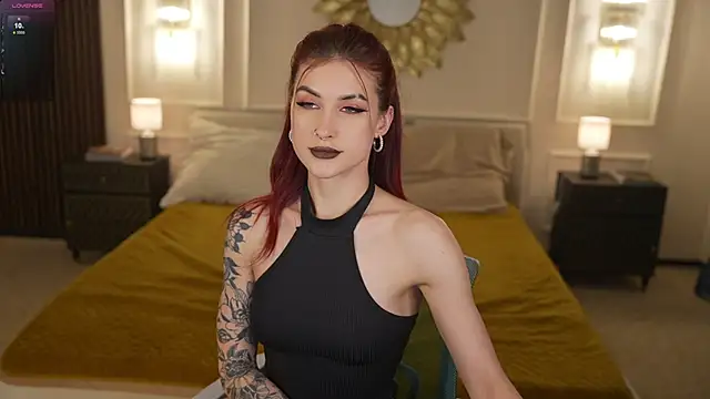 Magnetic Mia  online show from March 2026 01:01:01 AM