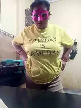 Snapshot of Punjabi_beauty123 chatting on February 2025 03:35:01 AM Punjabi beauty123 online show from February 2025 03:35:01 AM